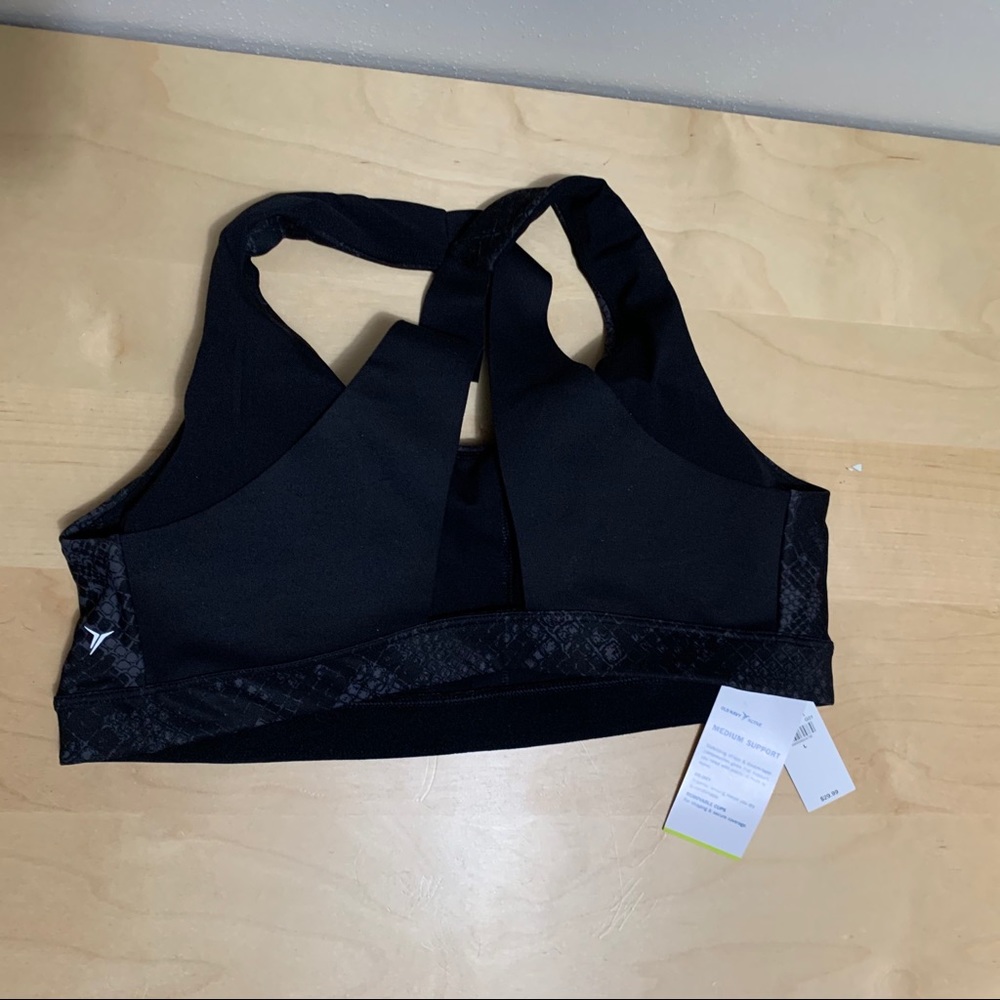 Old navy active sports bra size large NWT